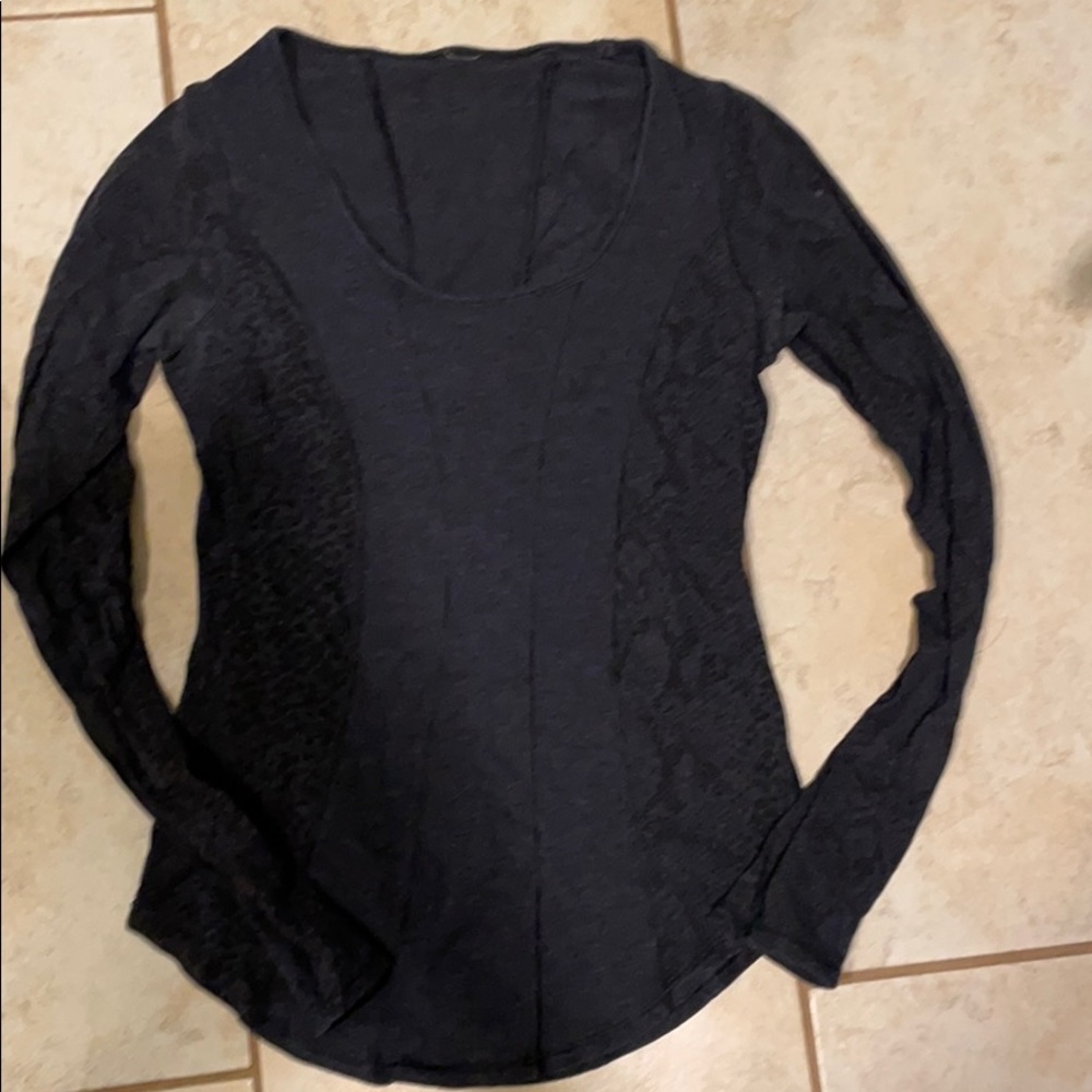 Lululemon top